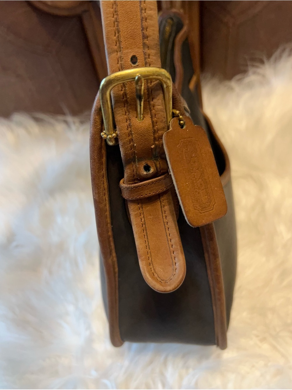 Coach vintage Black and British Tan Leather Pu Hobo Messenger Bag #0596-909 - Picture 11 of 17